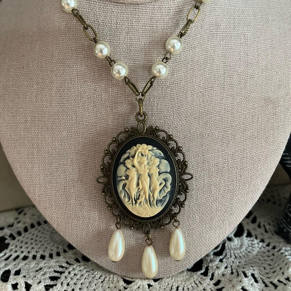 Vintage Style Three Muses Three Fates Cameo Necklace/Old Victorian Style